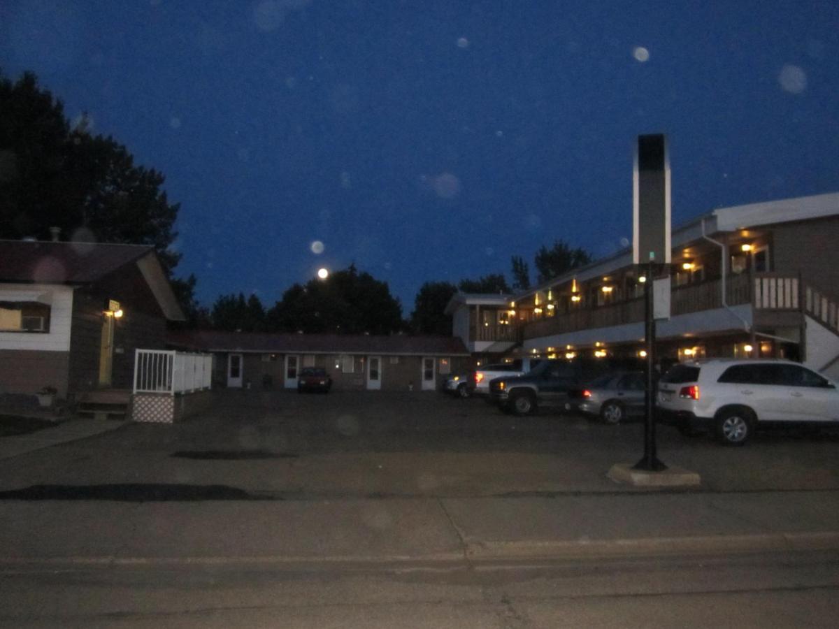 Viking Lamplighter Motel Exterior photo