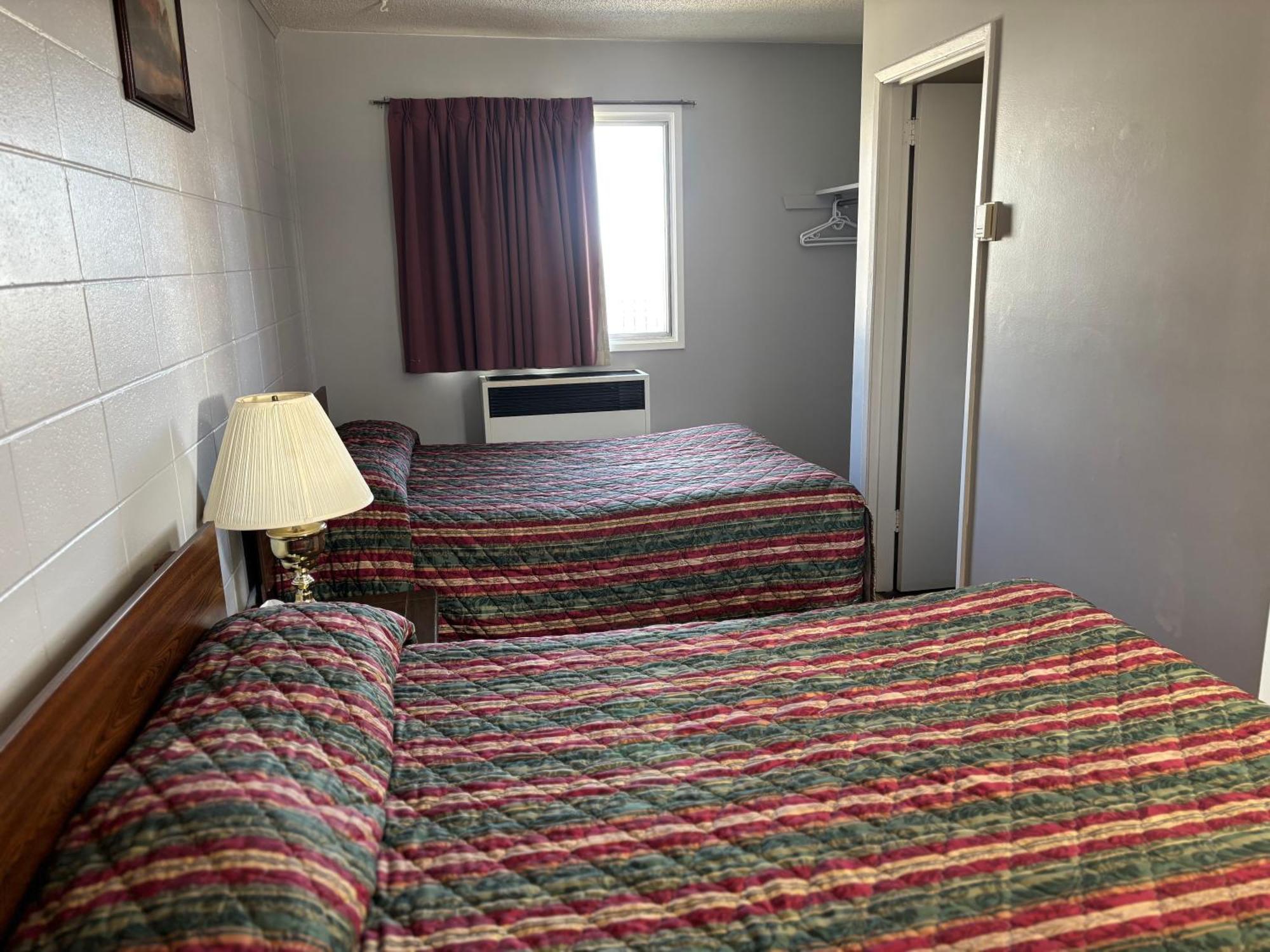 Viking Lamplighter Motel Exterior photo